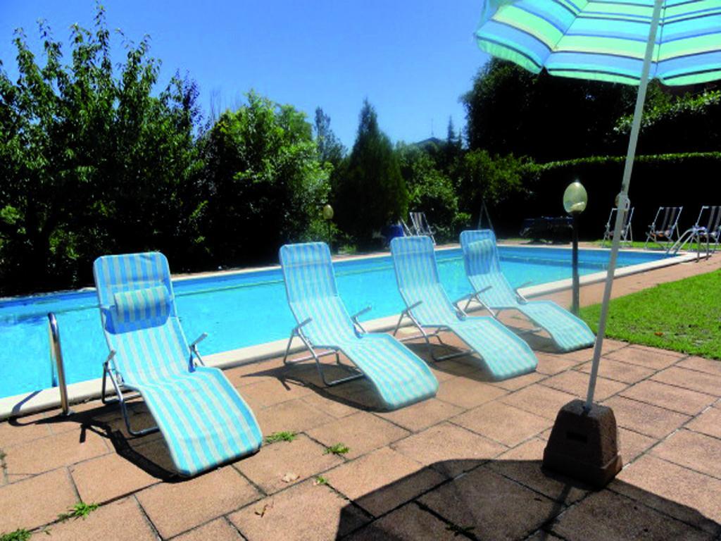 Albergo B&B Tenesi Manerba del Garda Rum bild
