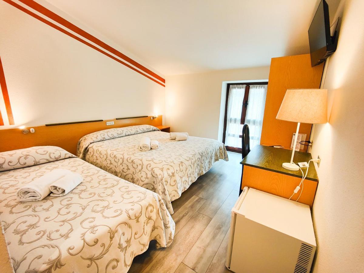 Albergo B&B Tenesi Manerba del Garda Exteriör bild