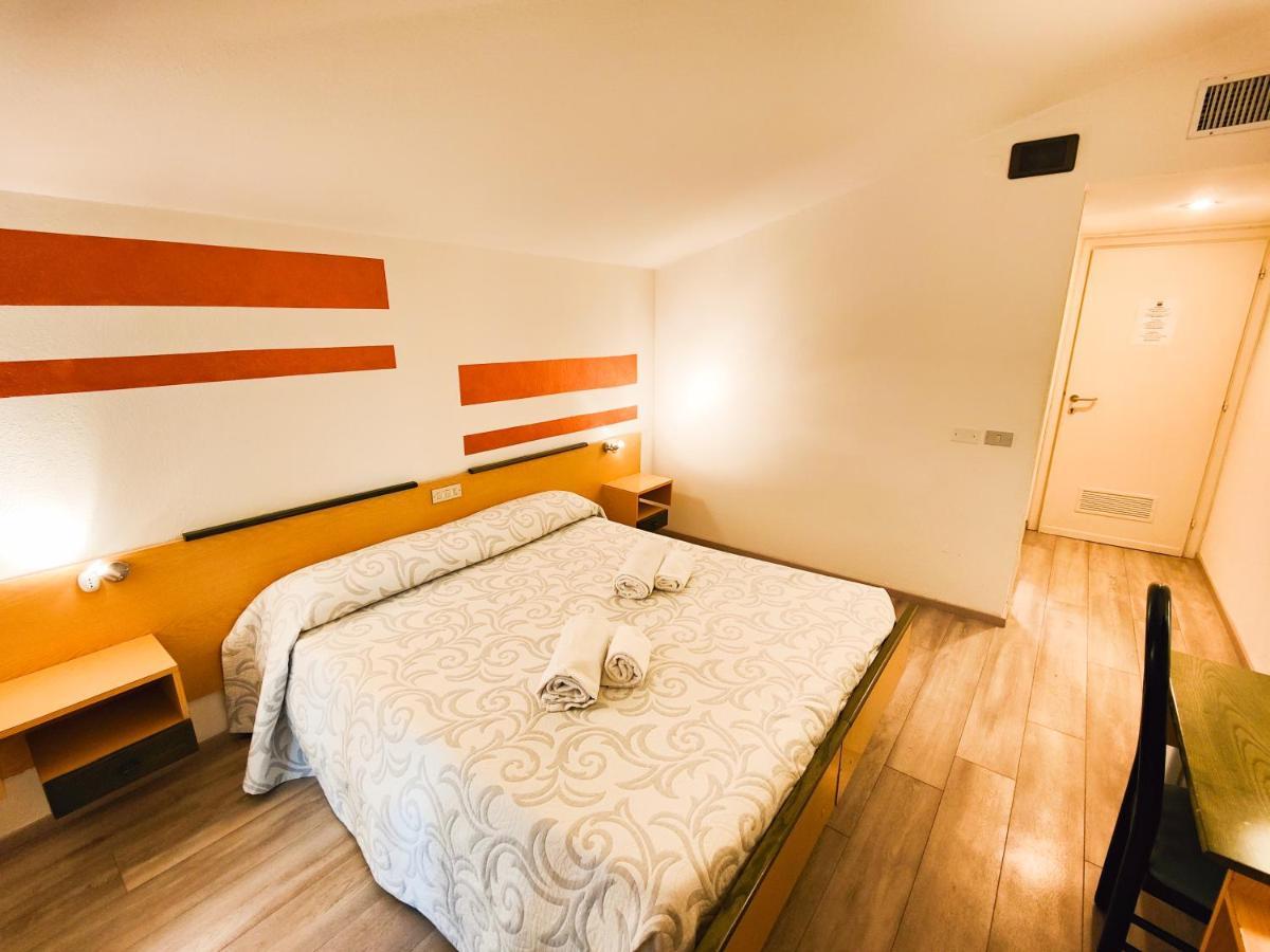 Albergo B&B Tenesi Manerba del Garda Exteriör bild