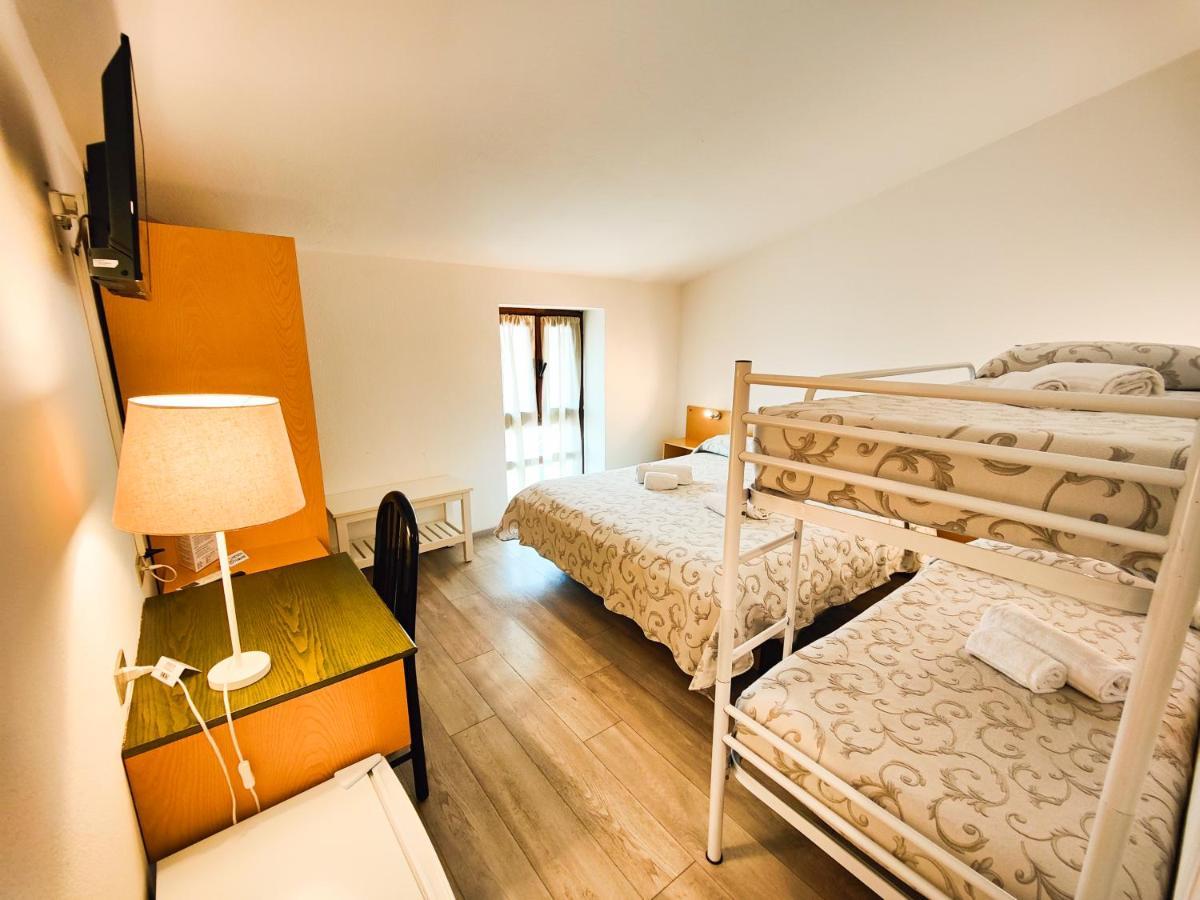 Albergo B&B Tenesi Manerba del Garda Exteriör bild